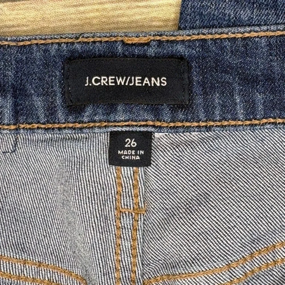 J. Crew Distressed Medium Wash Vintage Straight Mid Rise Stretch Jeans Sz 26